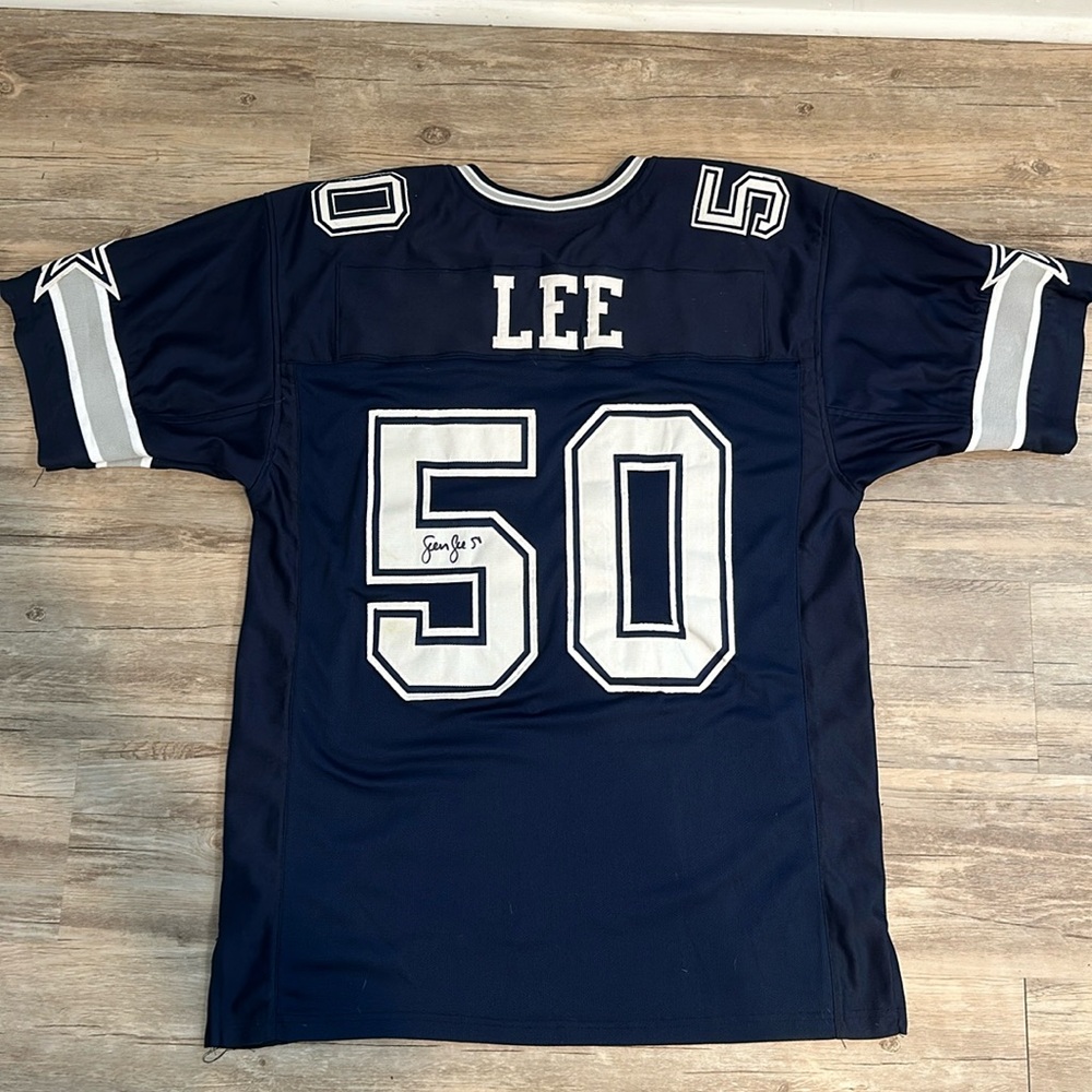Dallas Cowboys Vintage Autographed Sean Lee Jersey